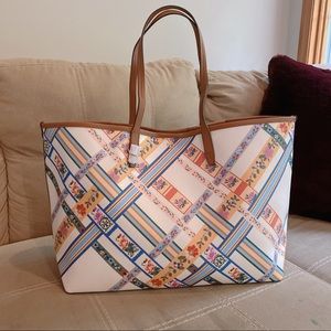 Tory Burch Kerrington Square Large Tote with flower print